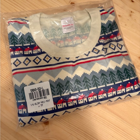 Adult Holiday Long John pajamas top - mountain village - Picture 3 of 4